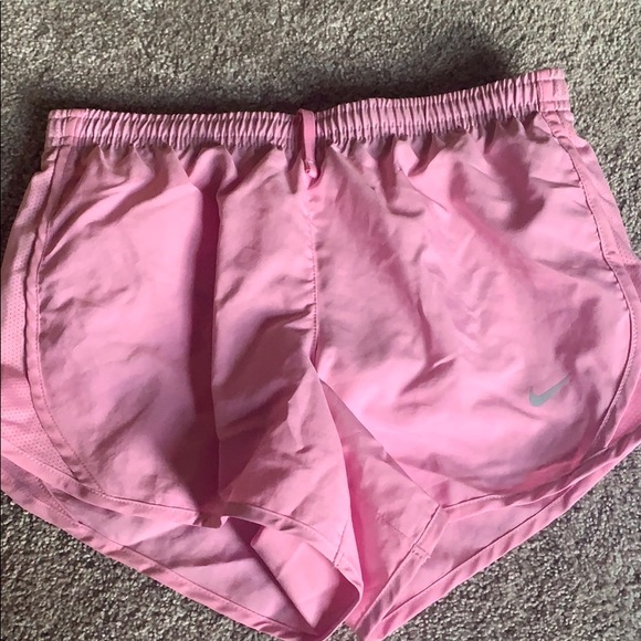 nike kids shorts pink and white - Picture 2 of 6